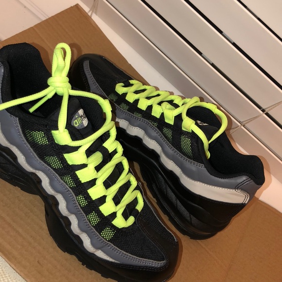 lime green air max 95